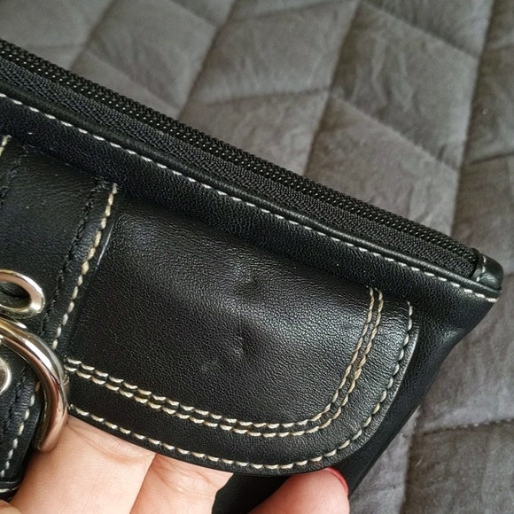 Coach wristlet - Picture 2 of 7